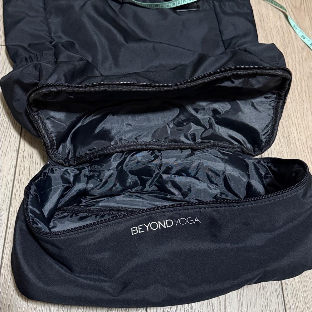 Beyond Yoga convertible gym bag - Picture 4 of 6